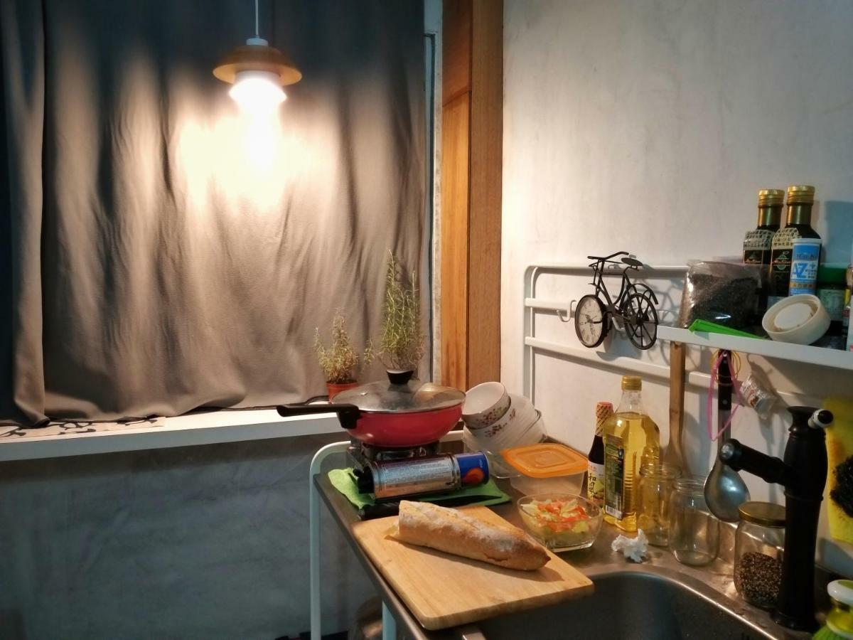 Cong Sen Backpackers Hostel T'ai-tung Exterior foto